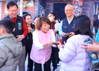 初二走春迎財氣！嘉義市長黃敏惠發送限量小紅包 祈願市民好運連連