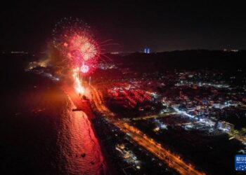 廈金焰火共迎蛇年新春  兩岸共賀佳節