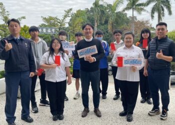 亞洲餐旅助學生圓廚師夢 頒發入學獎學金