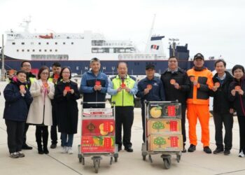 陳光復春節開工日慰問海運同仁 感謝全力投入春節交通疏運