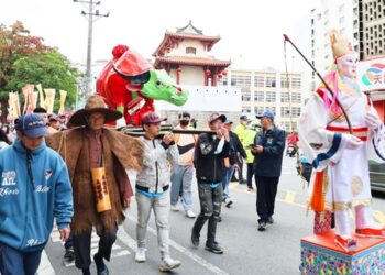 台南府城大東門城迎春展現民俗古禮