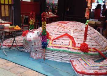 澎湖天后宮8800斤米龜開光、「喜蛇臨門」亮燈 陳光復邀大家來澎體驗小過年