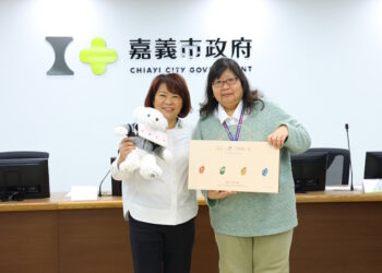 「嘉嚐‧改天吃飯」金馬61聯名禮盒的設計與文案創作 台中明道中學技高部訪嘉市聯名禮盒創作歷程