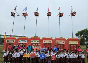 小龍年迎春 屏東縣六堆祈福尖炮城周末登場