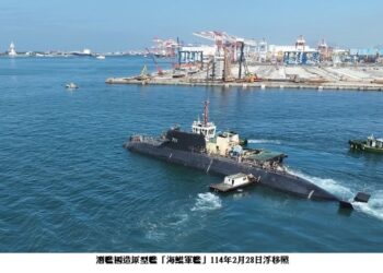 「海鯤軍艦」完成關鍵測試  今日浮移測試進行後續驗證