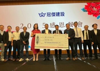 高雄大學辦學獲肯定 冠傑建設捐贈200萬 展現企業社會責任 共創產學雙贏