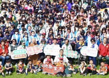 高雄市三五童軍節慶祝大會暨童軍嘉年華活動 吳立森局長表揚績優童軍