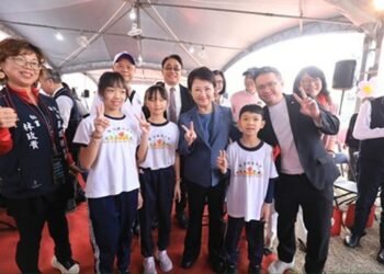 「給孩子一個禮堂計畫」再添大禮！北屯廍子、松強國小暨大雅文雅國小活動中心聯合動土 盧秀燕市長：為孩子圓夢
