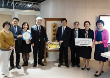 培育國際跨域科技護理人才　中山大學護理學系揭牌