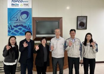 南華大學推動半導體學程  與崇越石英洽談產學合作