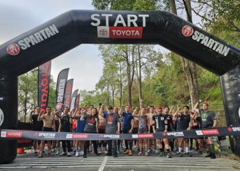 高師大燕巢校區湧入數千選手與民眾　參與斯巴達障礙跑競賽