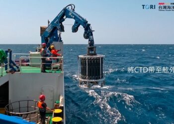 臺灣海洋調查設備新紀元  海洋中心首建溫鹽深儀專屬施放系統