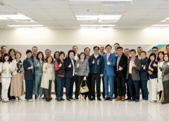 童振源大使率新加坡菁英團訪高雄   陳其邁市長聚焦智慧城市發展與雙邊合作