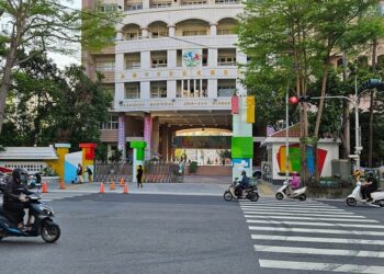 提升高雄校園周邊交通安全新措施：全日三色燈號運作啟動