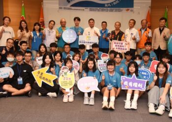 青年導航計畫關注社會校園議題　        苗縣長傾聽並鼓勵青少年勇於發聲