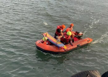 海巡成功救援SUP漂流民眾