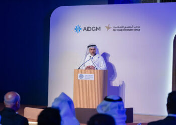 阿布扎比簽署多項協議並探討機遇，深化與印度及新加坡的合作夥伴關係