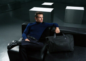 TUMI 隆重推出下一代 TUMI ALPHA 系列，以及由 LANDO NORRIS 和魏大勛精彩演繹的廣告企劃