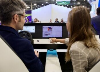 DXC 於 CES 2026 推出新一代汽車軟件平台 AMBER