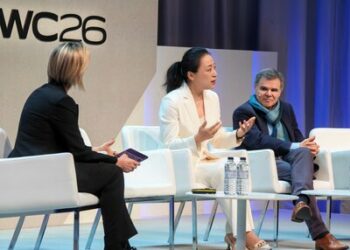 榮耀呼吁推動AHI理念下的開放生態合作,AI終端迎來新機遇