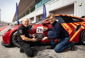 STARTRADER 宣佈成為 Porsche Carrera Cup Middle East 的官方合作夥伴