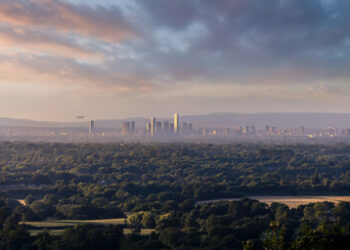 Nobu Manchester 破土動工，Robert De Niro 與 Salboy 團隊造訪曼徹斯特