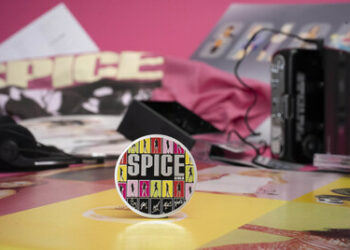 英國皇家鑄幣局發行官方 SPICE GIRLS 紀念幣,慶祝女孩力量誕生 30 週年