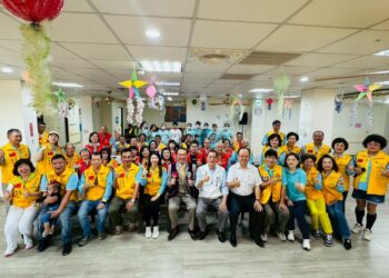 獅子會300E-2區暖心行動不便者　捐贈安泰護理之家福祉車