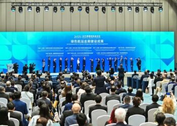 新華絲路：共建越洋「零碳橋梁」，上海攜手多國港口打造「航運綠色走廊」朋友圈