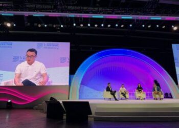 香港的「科學監管」是全球典範—-KuCoin CEO BC Wong 於香港金融科技周主舞台論壇表示香港為全球數字金融提供了可信範本