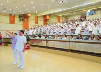 美和科大護理系加冠典禮  技職司司長楊玉惠蒞校勉勵