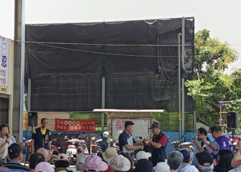 屏東市長安里長王基地 勤政愛民 注重里民服務  贏得鄉親信賴