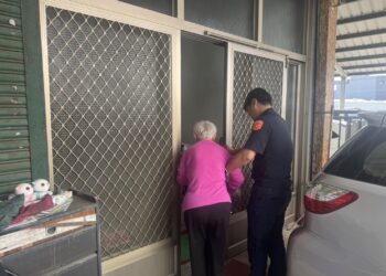 婦人於國小走失 內埔警協助返家