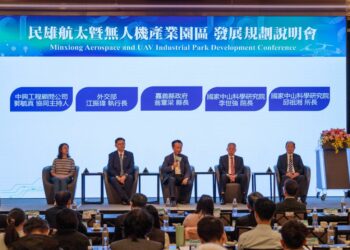 民雄航太說明會台北場，翁章梁力邀廠商進駐