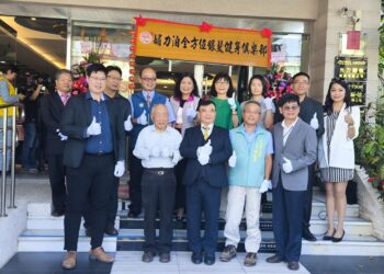 高雄首創！「媚力泊銀髮健身俱樂部」揭牌  引領高齡健康新風潮