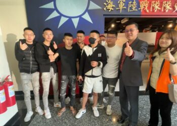 【高市少年隊暨少輔會陪同青少年一起成長  一窺國軍震撼演訓 體驗國防事務】