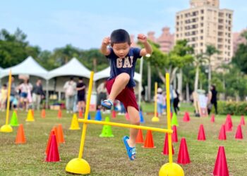 「鳳山復古野餐日」掀起草地懷舊風潮 吸引逾2萬人共度悠閒野餐時光