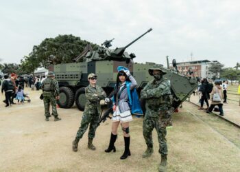 駁二動漫祭本周末上演動漫軍武戰紀,黑鷹、雲豹威風助陣!