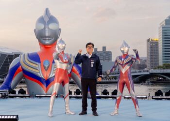 超人力霸王首度降臨高雄港　海陸雙域震撼登場  2026高雄冬日遊樂園盛大開幕