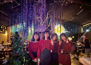 【屏東科技大學要變天了~天空陰霾灰染~】6月的天空不再湛藍，告別屏科大學生們回憶的據點-Skyblue小酒館，將於2025年6月底即將熄燈，與學子們一同畢業!