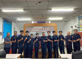 深夜回家車輛突故障  暖心內埔警護送返家