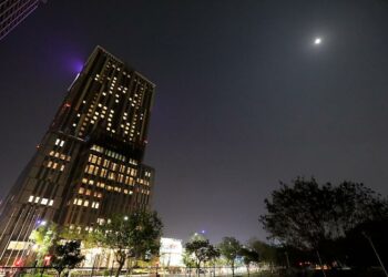 高雄萬豪酒店連續五年響應關燈愛地球  3月22日全館關燈一小時 再推減碳住房讓地球永續發展