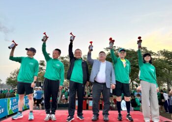 肉形石獎牌鮮香上身 南院馬拉松掀收藏熱潮