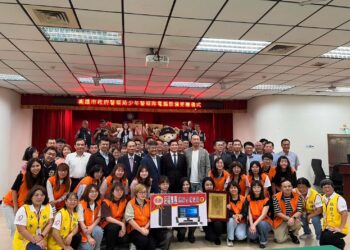 【環保模範生「銘福集團」與少年隊一同守護青少年 捐贈電腦設備 強化偵防能量】