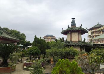 🌟全台最嗨!赤山巖「星光市集嘉年華」登場 六天450攤美食熱鬧開賣!