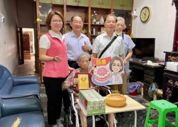 周佳琪市長親訪百歲人瑞 傳遞敬老溫暖