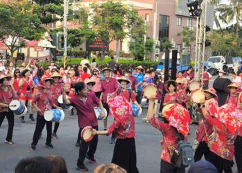 《文風再現.韓愈傳薪》 2025內埔韓愈文化祭熱鬧登場,千人踩街展現文化自信