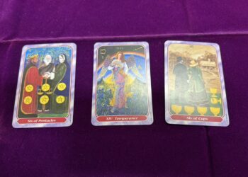 今天來諮詢的是一位女生， 她問我：「我最近工作好累……我是不是該換環境？」