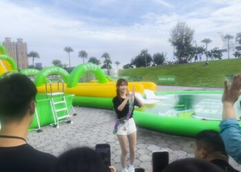 40公尺巨型滑水道降臨高雄！台啤打造南台灣最潮水派對