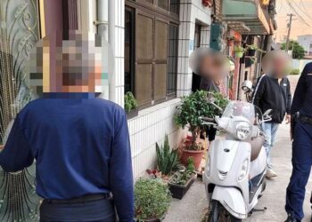 《7旬翁外出迷失 楠警助平安回家》